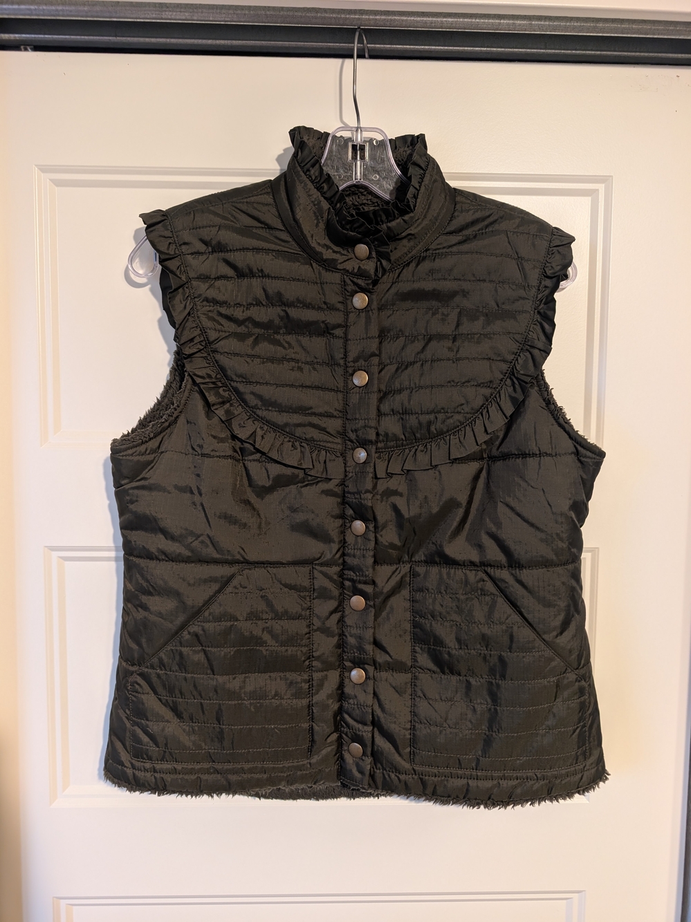 Free People Women's Dark Green Quilted Ruffle-Trim Puffer Vest